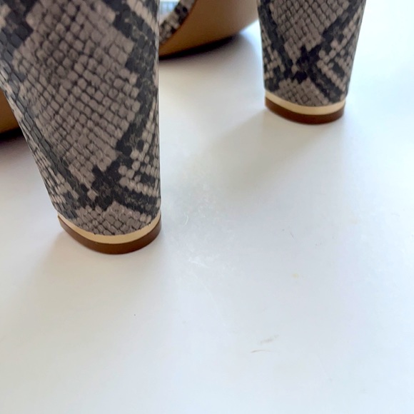 Kenneth Cole Python Ankle Strap Sandal Block Heel - Picture 6 of 9